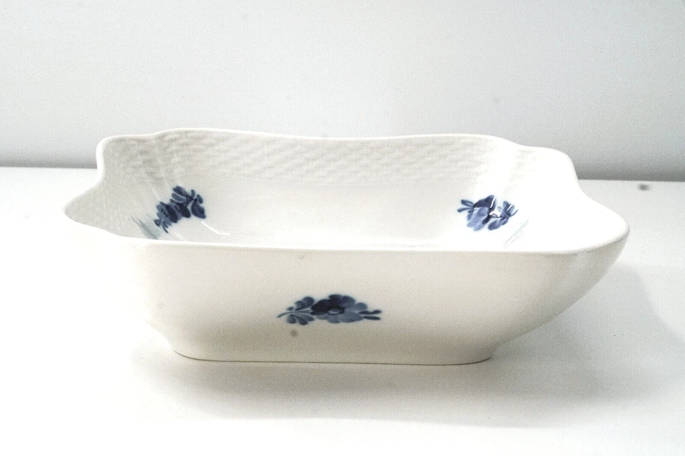 Винтажная квадратная овощная чаша Royal Copenhagen Blue Flower плетеная 8 дюймов No8068 - Изображение 3 из 4