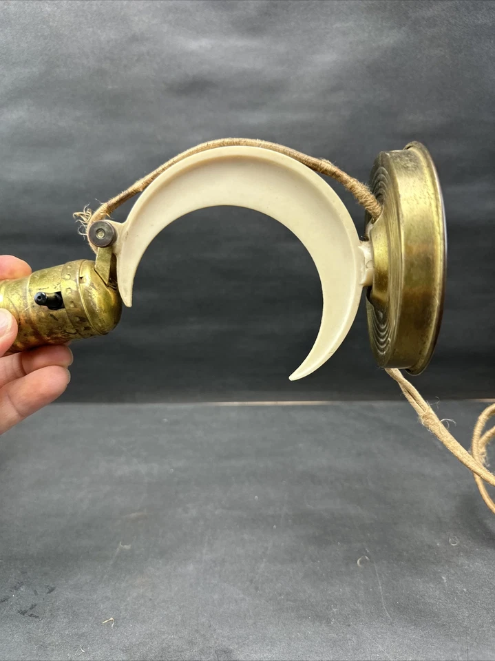 Rare Vintage Art Deco Bakelite Crescent Wall Sconce Table Light Lamp - Image 4 of 4