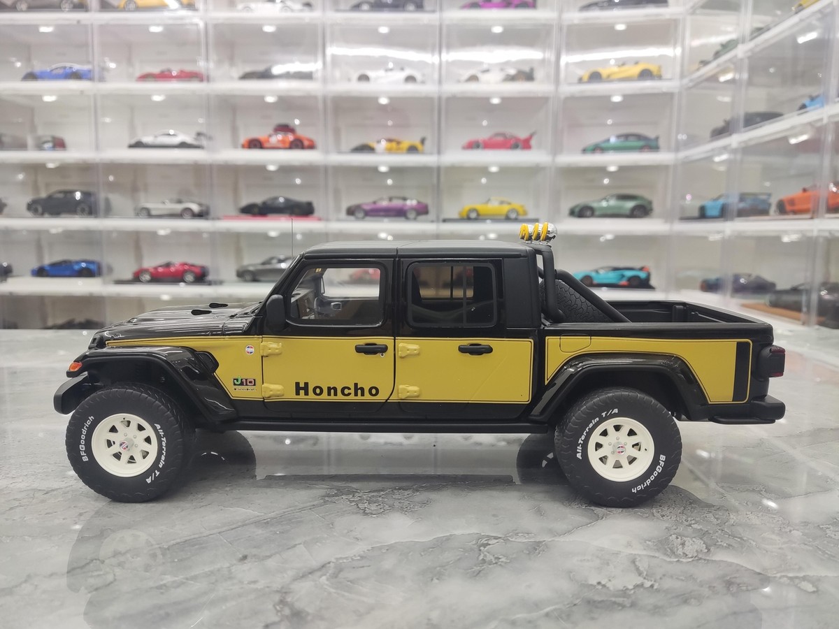 GT Spirit 1:18 Scale JEEP GLADIATOR Limited Resin Model Car
