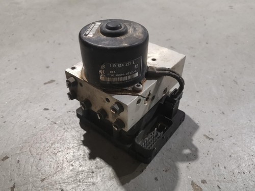 VOLKSWAGEN GOLF ABS PUMP/MODULATOR GEN 4, ON PLASTIC MODULE P/N 1C0907379L, 09/9