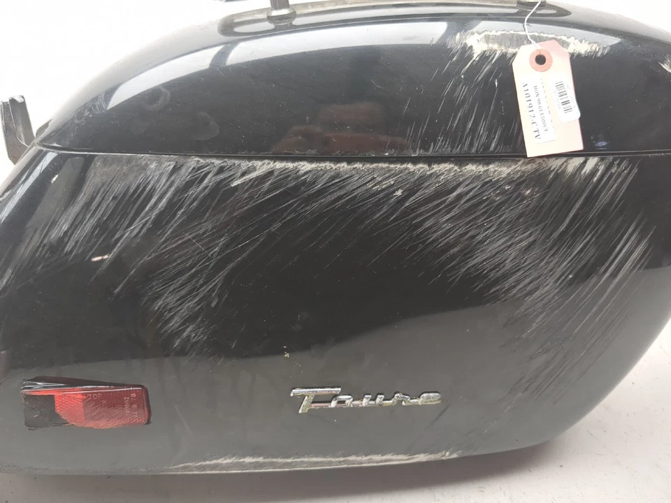 97-04 Honda Valkyrie Tourer 1500 GL1500CT Right Saddle Bag Luggage Case - Image 2 of 4