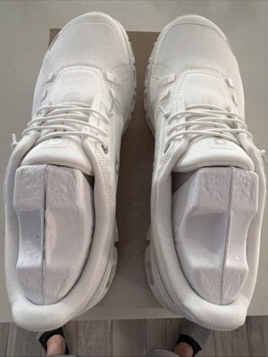 Size 9 - ON Running Cloud 6 White