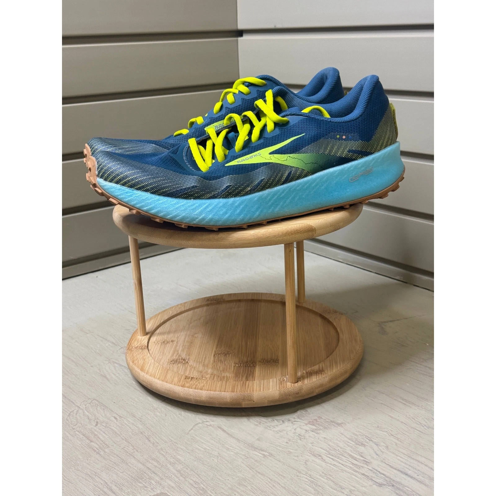 Brooks Catamount Men’s Blue/Yellow Trail Running Shoes Size 10.5 D