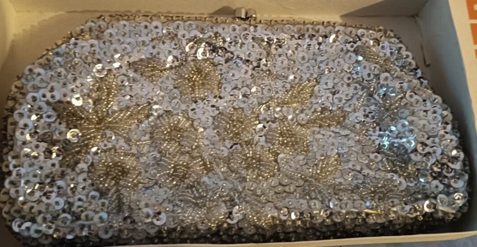 pochette da sera con paiettes argentate vintage - Immagine 3 di 3