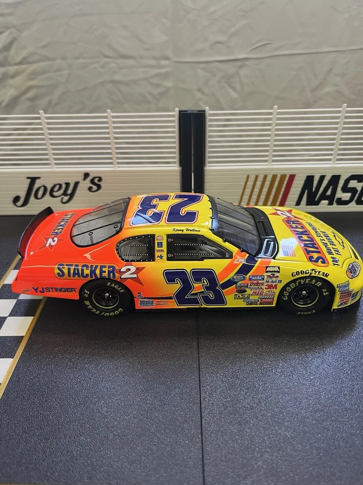 2004 KENNY WALLACE #23 STACKER 2 MONTE CARLO ACTION 1/24TH SCALE 252/288 - Image 4 of 4