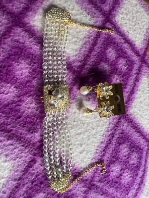 nacklace with earings small set