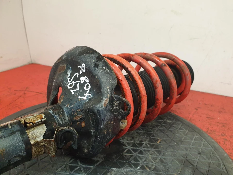 Volkswagen Golf 1997 2,0 L gasolina conductor amortiguador delantero Bilstein Foto 3 de 4