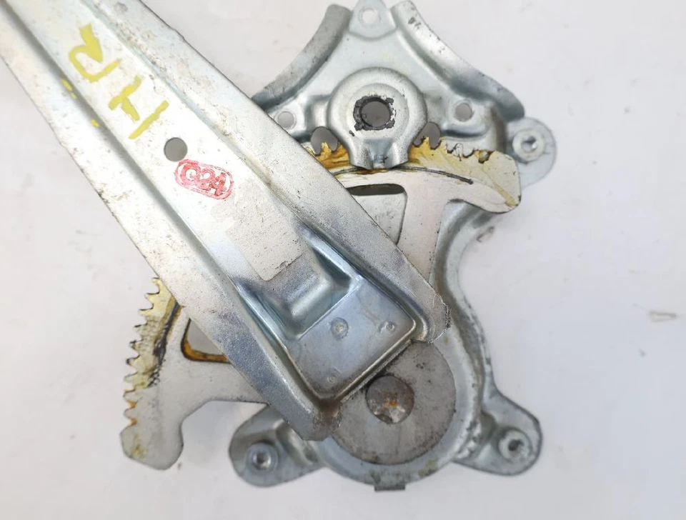 Fensterheber hinten rechts Toyota HILUX 7 698300K041 03-2011 - Bild 2 von 3