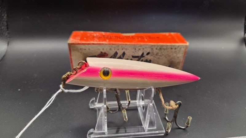 Lot 166 Vintage MARTIN PINK PEARL   Fish Lure,  KS 4,   orig box.  GREAT COLORS