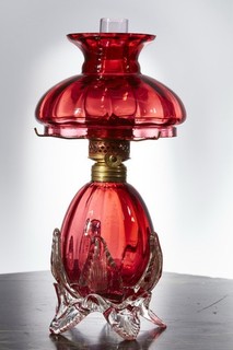 RARE ANTIQUE CRANBERRY RUBY OPTIC MOLDED MINI ART GLASS OIL LAMP S1 536