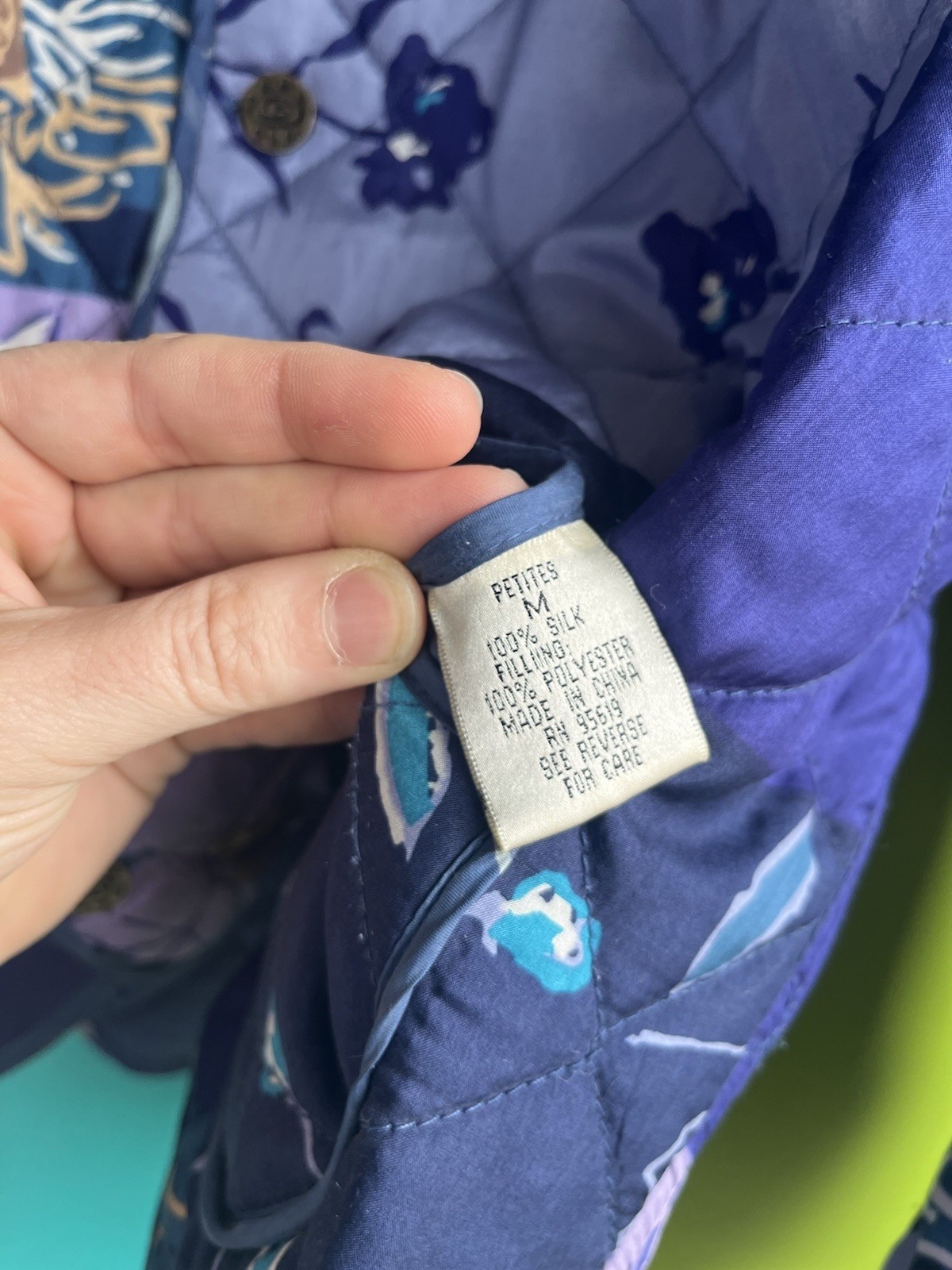 Silk Patchwork Quilted Jacket Floral Pattern Reve… - image 6