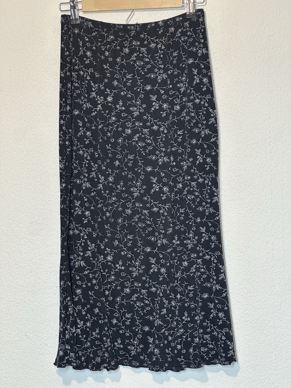 Vintage Briggs NYPetite 90s S/P Black Floral Midi Skirt Stretch USA Whimsigoth