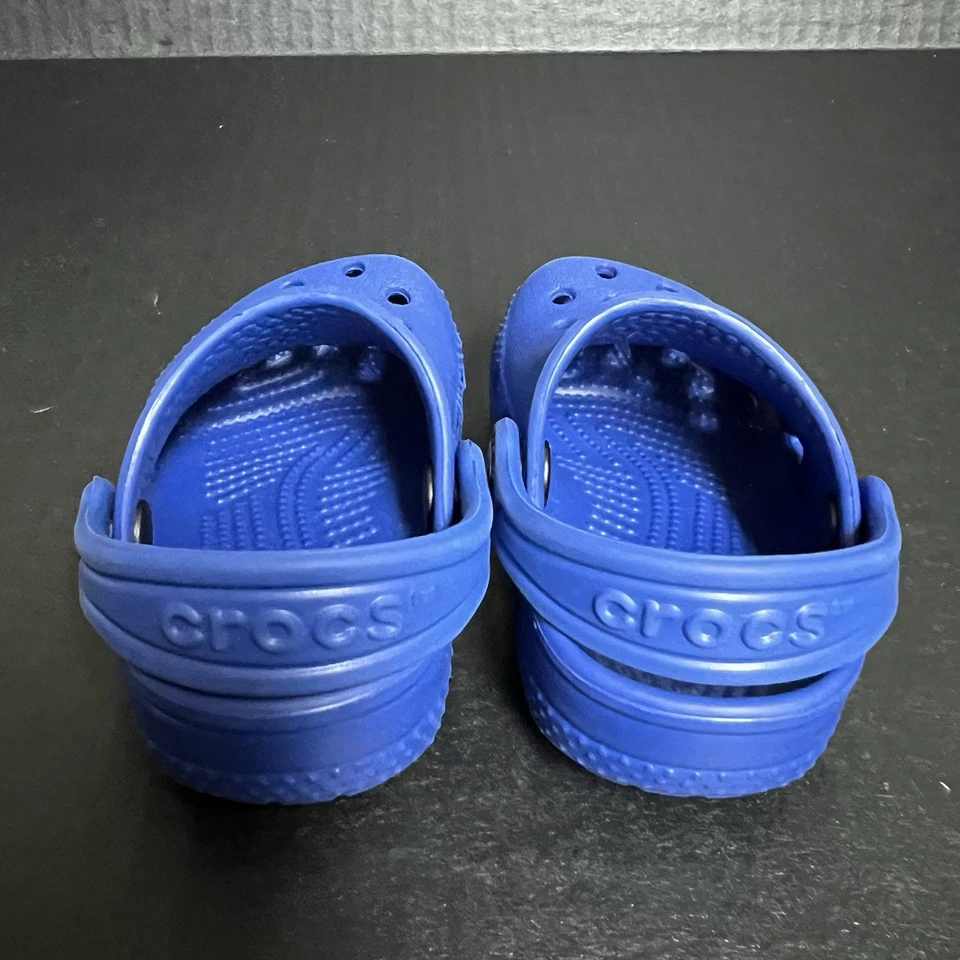 Crocs классический размер 2 Baby Shoes синий скольжения на комфорт сандалии - Изображение 4 из 4