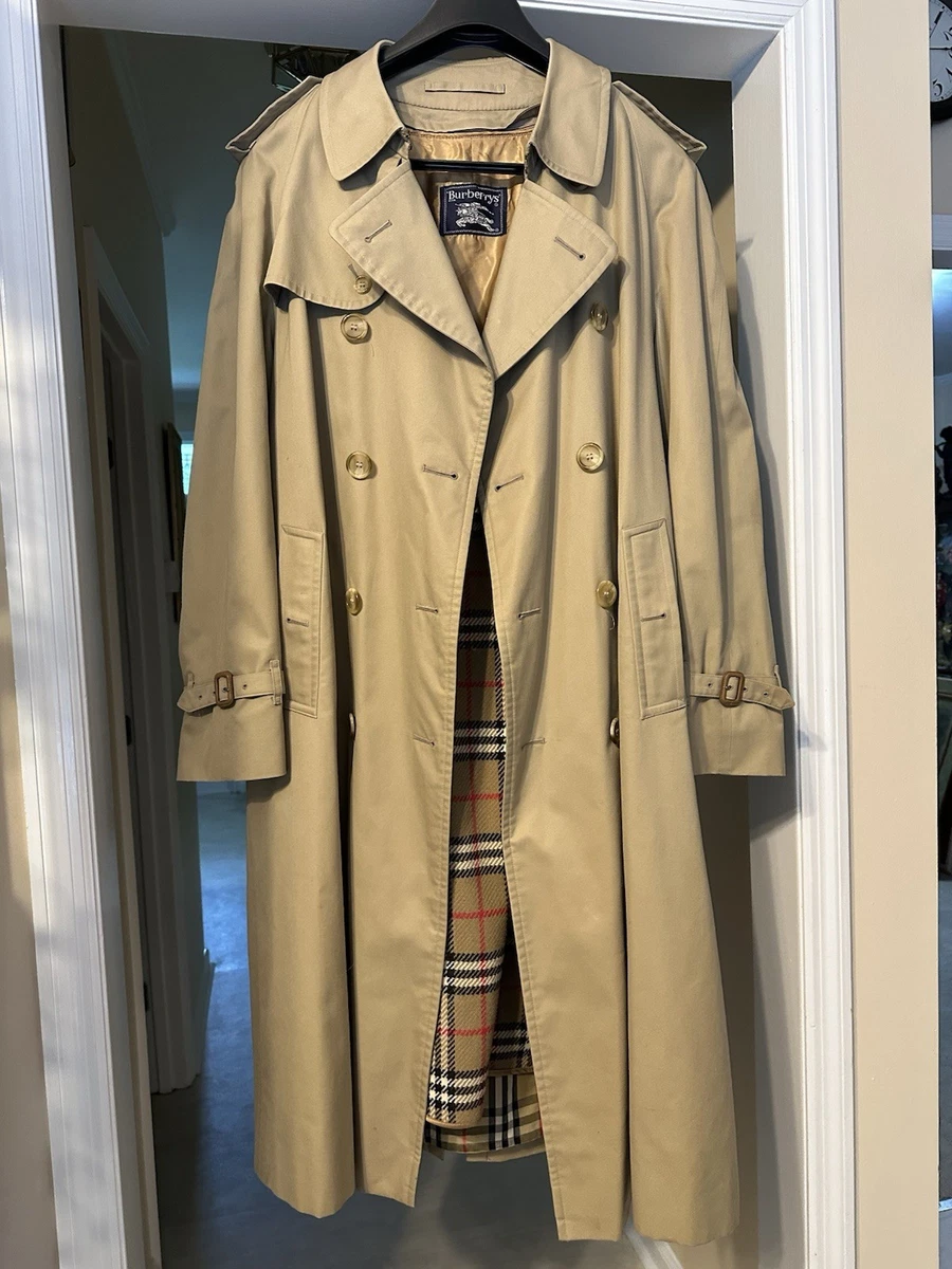 Preços baixos em Burberry Casacos, jaquetas e Coletes para homens