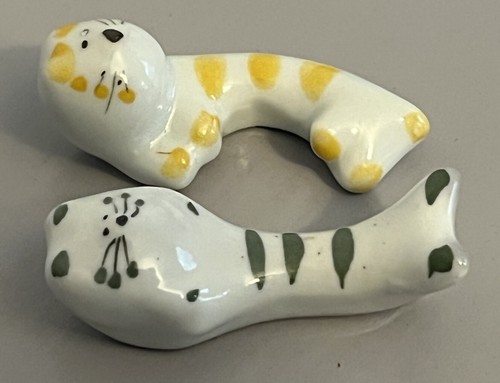 Vintage Japanese Chopstick Rest Hashioki Cats Set of 2 Porcelain Knife Holder - Picture 2 of 6