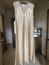 Vintage Oscar De La Renta Neiman Marcus Size L Beige Color Nightgown