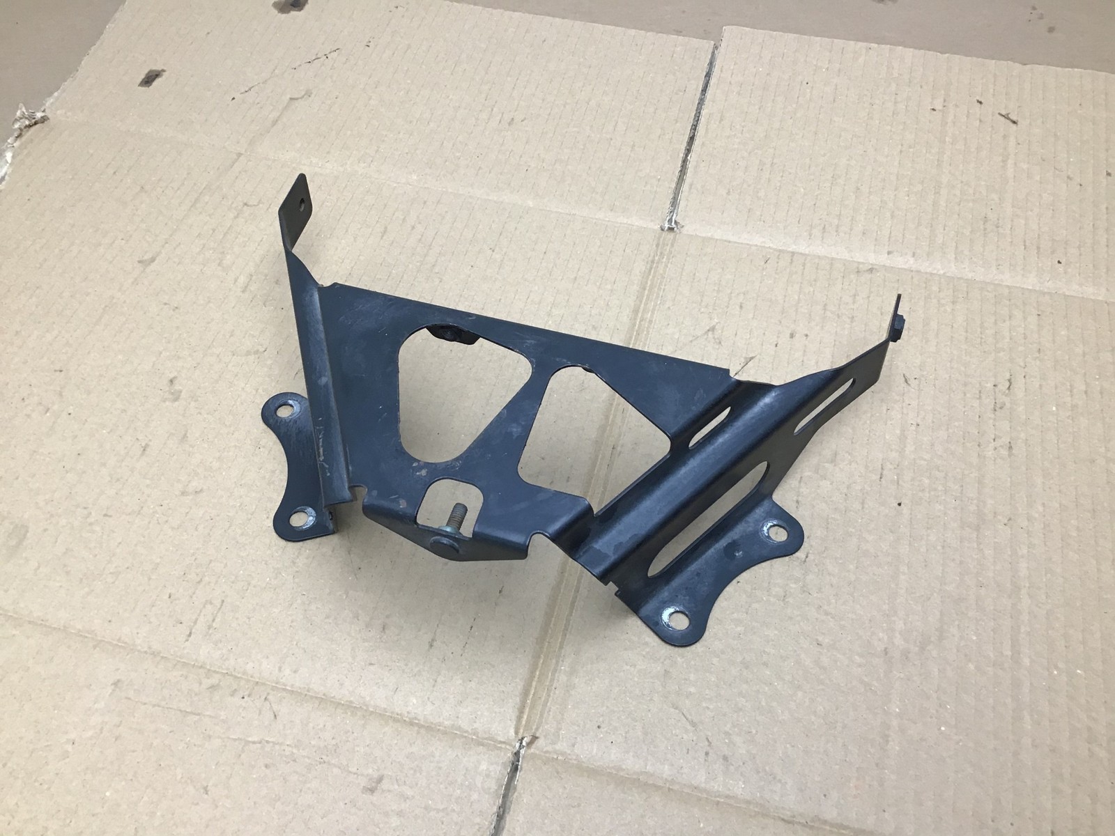 McLaren 650S 2016 Coolant Bottle Tank Bracket Mount Support Holder 15 - 17 :Y