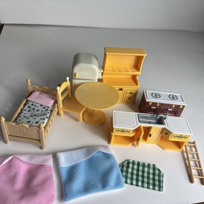 Epoch Sylvanian Families Calico Critter Kozy Kitchen Furniture