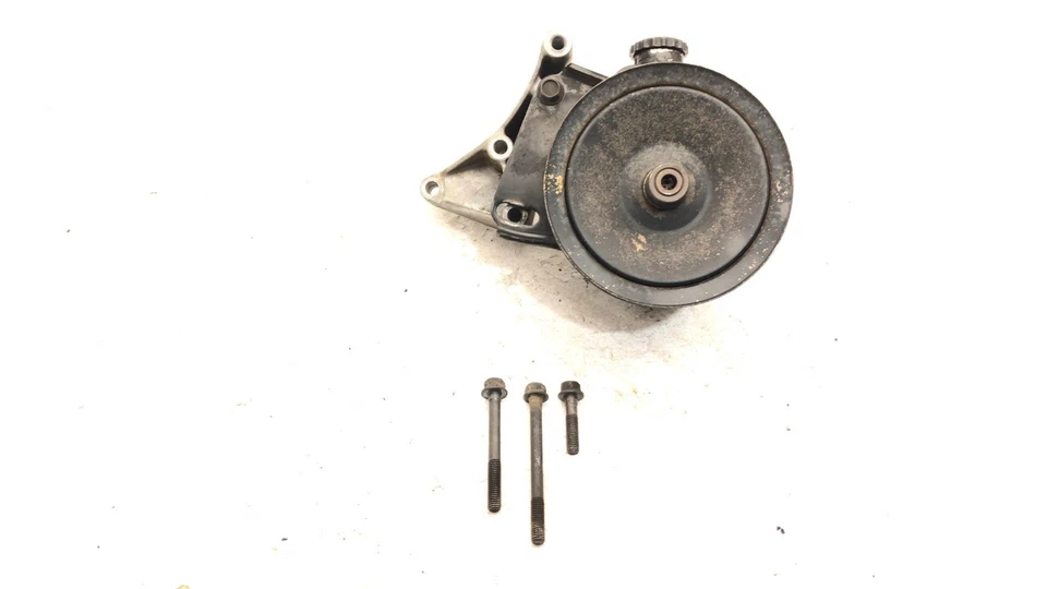 1983 Pontiac Firebird bomba de direção hidráulica com suporte de montagem fabricante de equipamento original 2,8l - Imagem 4 de 4