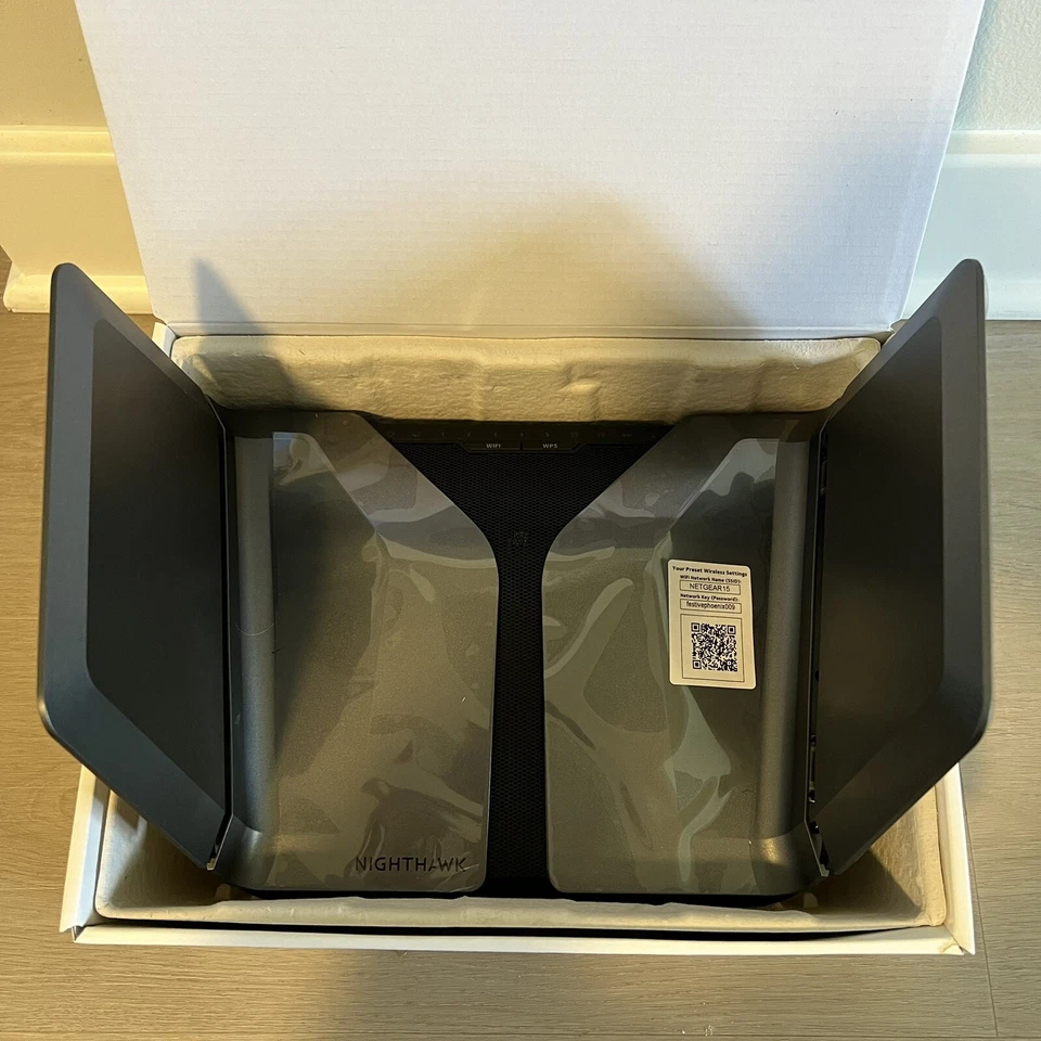 Netgear Nighthawk AX8 8-Stream AX6000 Wi-Fi 6Router - RAX80-100NAS - Image 4 of 4