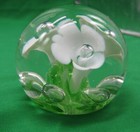 Vintage Paperweight White Flowers with Green Base - Unbranded - Preowned