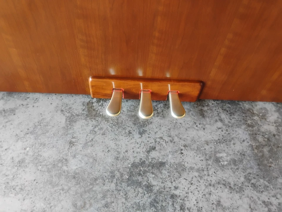 Hermoso piano de concierto digital Kawai. Juega y se ve hermosa Foto 2 de 4