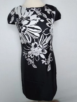Neu! Damen Kleid Sommer schwarz/weiß Blumen 100% Seide von belle by OASIS Gr.34 - Bild 1 von 4