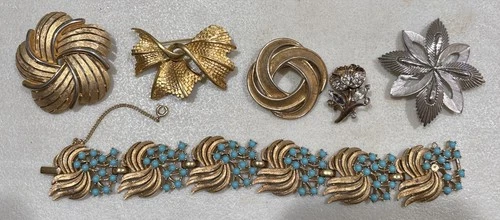 (6) Vintage Crown Trifari Turquoise Bracelet Brooch Gold Tone Jewelry Lot