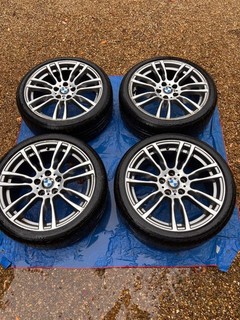GENUINE BMW 3 4 SERIES F30 F32 18” 400M ALLOY WHEELS WITH OEM GOODYEAR TYRES