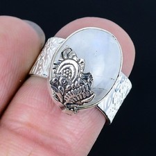 Beguiling Rainbow Moonstone Gemstone 925 Sterling Silver Ring Size 6.5