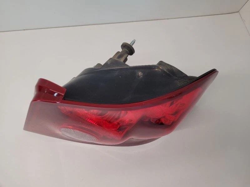 Luz trasera derecha pasajero Dodge Avenger 2011-2014 Foto 4 de 4