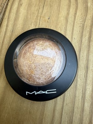 MAC Mineralize Skinfinish Global Glow 10g Highlighter