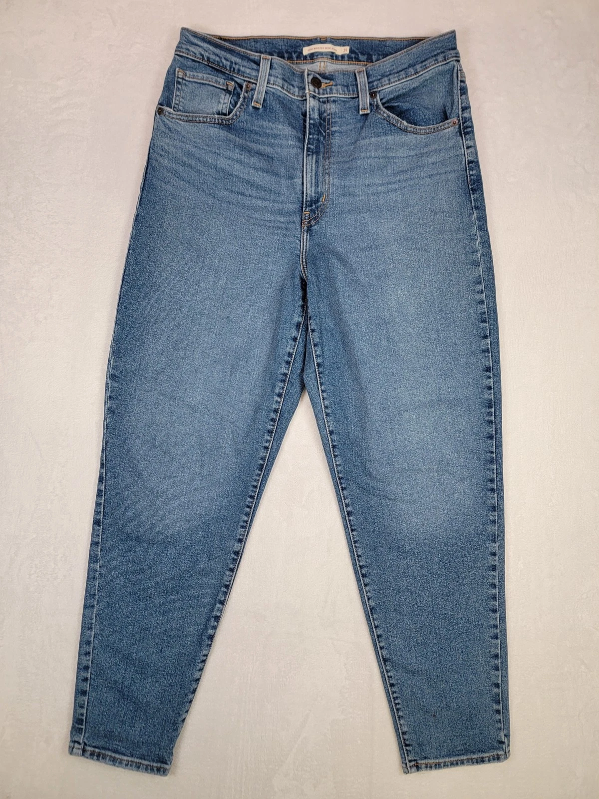 Levi's Women's High Waisted Mom Jeans Size 31x29 Blue Denim Straight Leg Classic