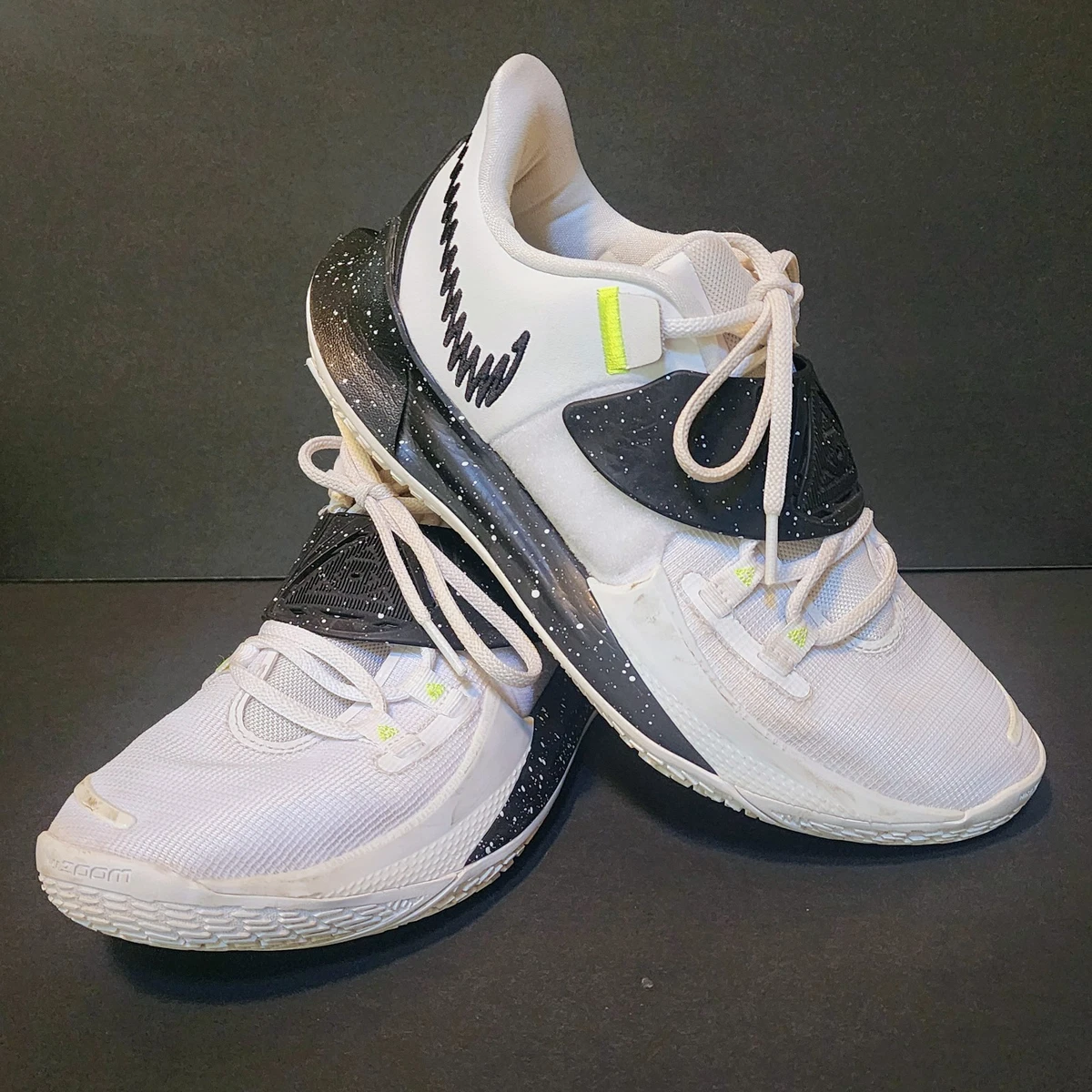 Kyrie3バスケットボールシューズ US9 Nike Kyrie 3 Team Low White Black | eBay