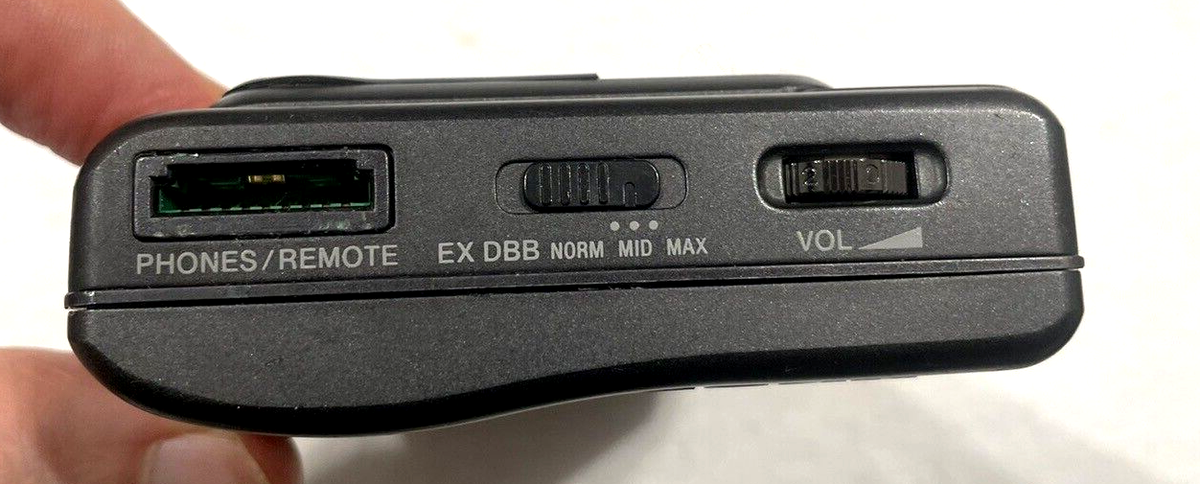 SONY WM-DX100 walkman cassette player Made in Japan Reverse SONY WM-DX100 walkman cassette player Made in Japan Reverse