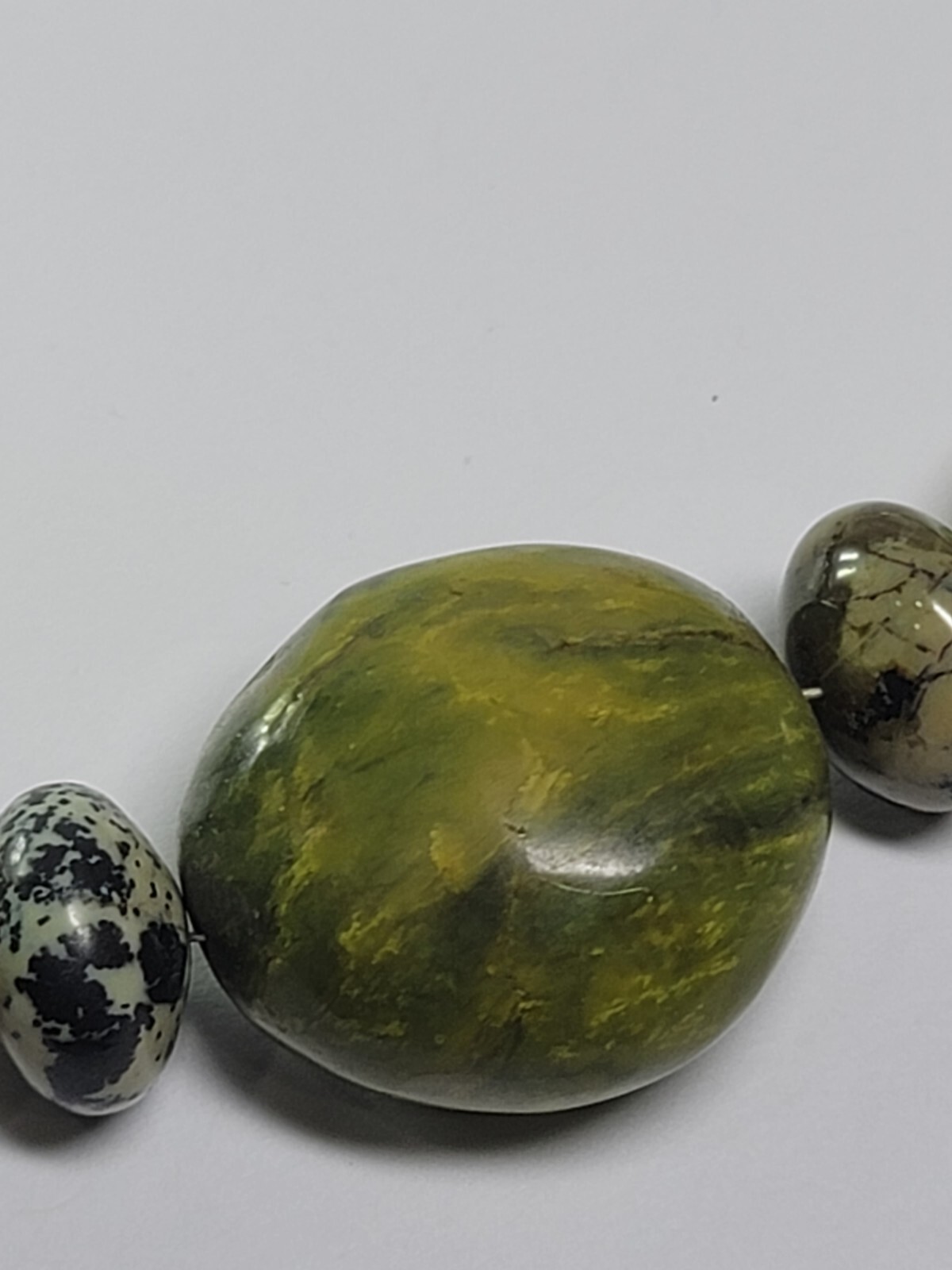 Beautiful Green Natural Stone with Silver Clasp Neckl… Gem