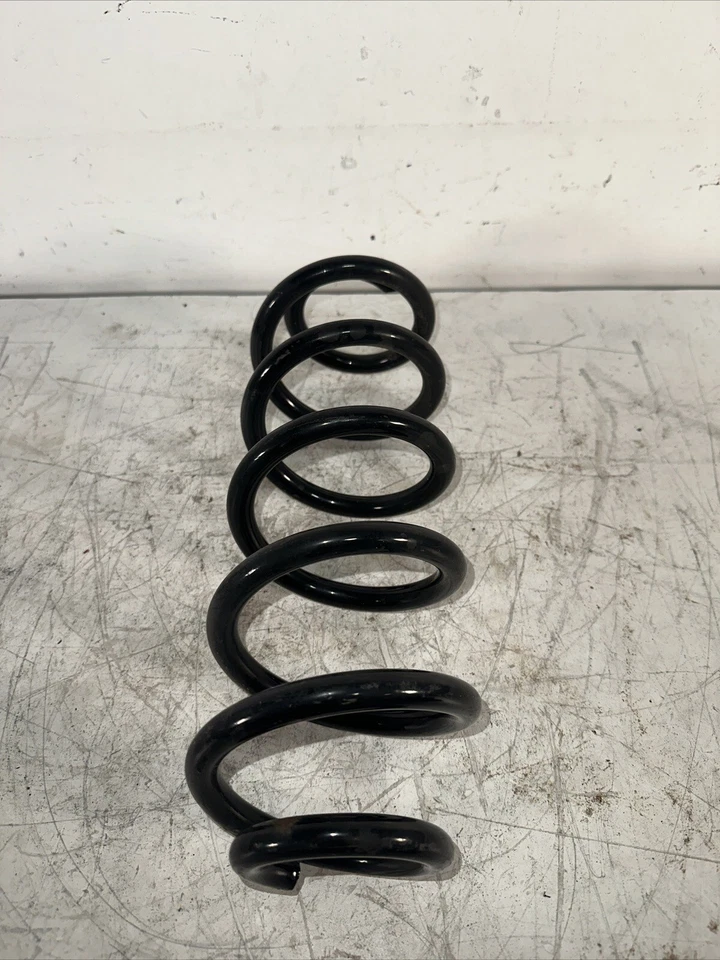 2017-2022 Toyota Prius Prime 2020 Rear Left&Right Coil Spring OEM - Image 2 of 3