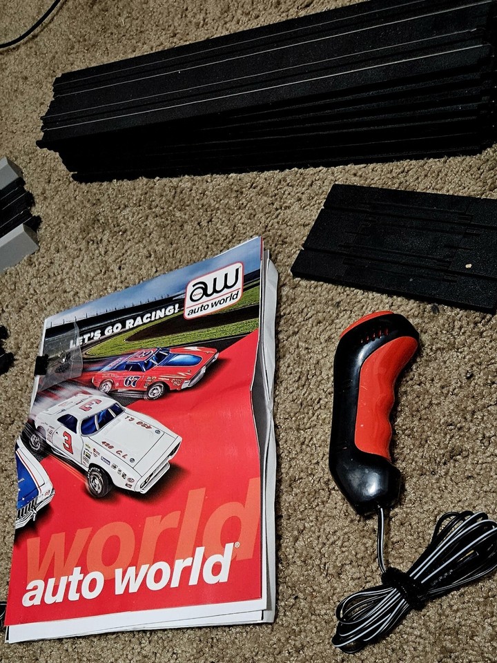 Auto World Pro Racing Dragstrip, 13 ft. Slot Car Drag Set w/ 2 Cars