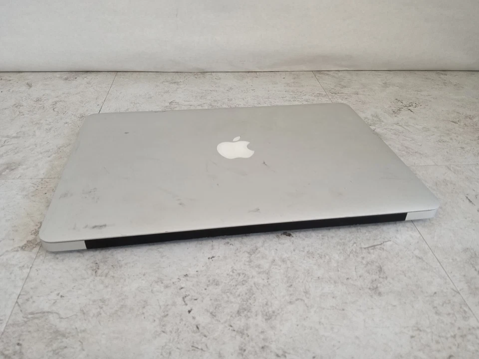 Apple MacBook Air 2010 13" A1369 Intel C2D 1.8GHz 2GB RAM - FOR PARTS - READ -RR - Image 4 of 4