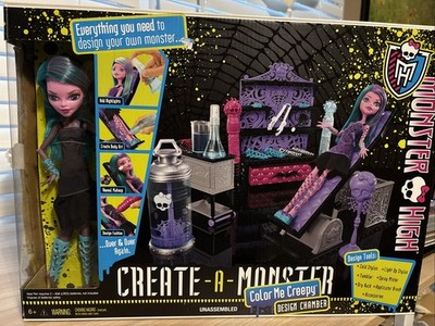 MONSTER HIGH COLOR ME CREEPY DESIGN CHAMBER CREATE-A-MONSTER PLAYSET DOLL (2012)