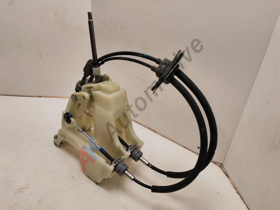 Kia Sportage MK3 2010-2016 Manual Gear Selector Shifter with Cables 45700-3WXXX - Image 4 of 4