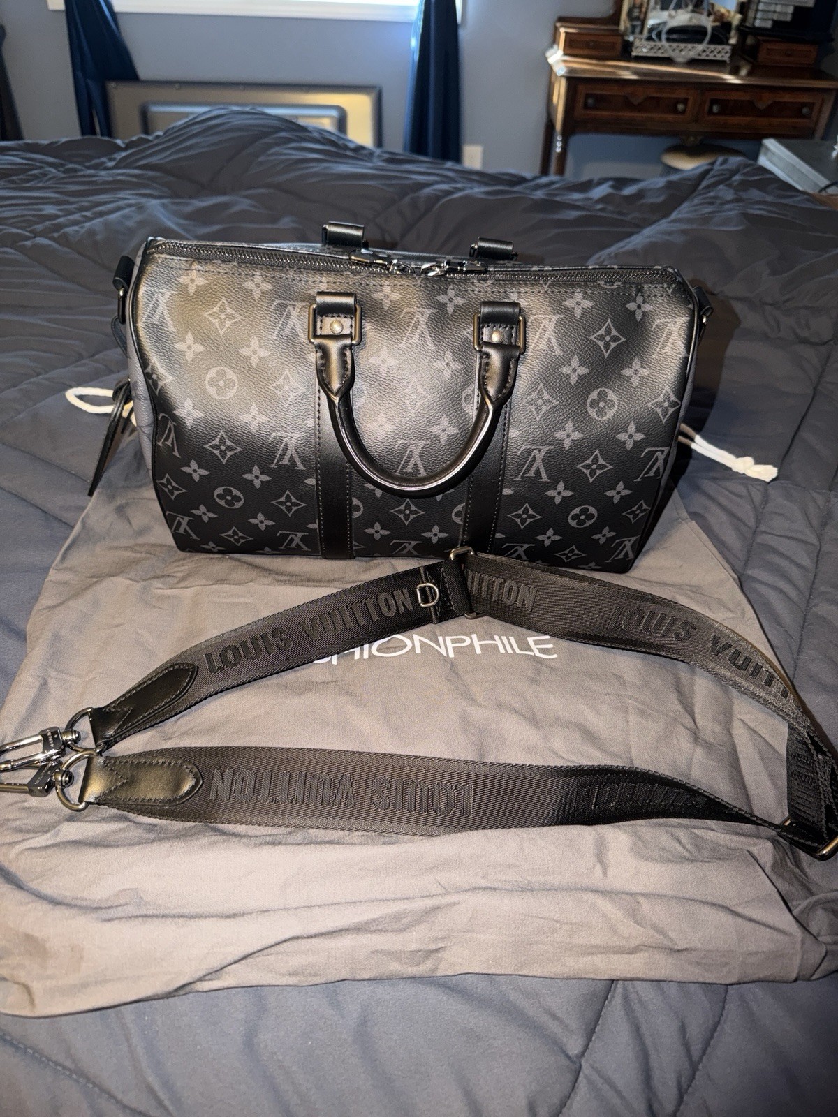 Authentic Louis Vuitton reverse Eclipse 35 Cm Kee… - image 12