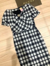GUCCI Purchased directly from Gucci store, worn half a day, dress, brooch