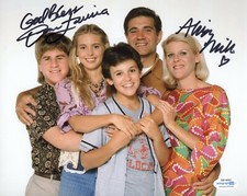 Dan Lauria Alley Mills Wonder Years Autographed Signed 8x10 Photo ACOA