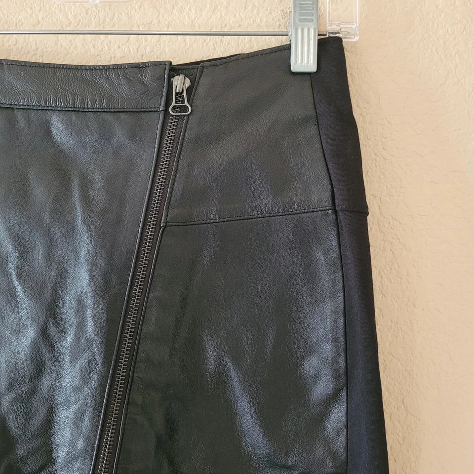 Falda Lápiz Neiman Marcus Negra Cuero Genuino Cremallera Asimétrica Talla Xs Nueva con Etiquetas Foto 2 de 4