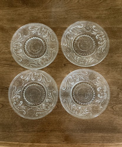 Indiana Glass Tiara Sandwich Daisy and Scroll Vintage Cup and Saucer Set of 4 - Picture 6 of 7