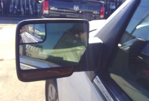 12 2013 14 Navigator Driver Left LH Side View Mirror in Chrome w/ Signal-flash