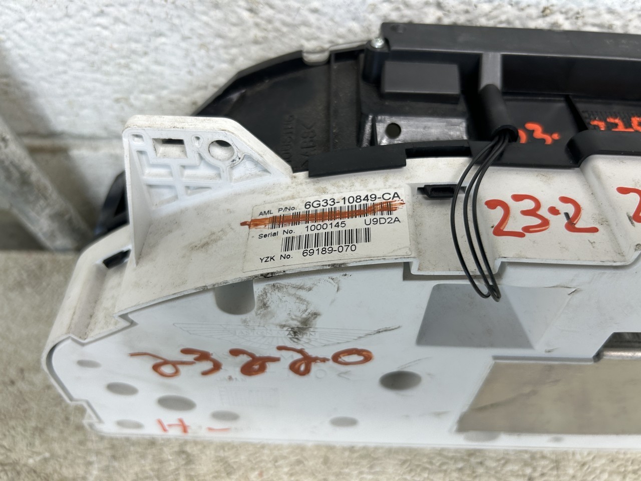 Aston Martin DB9 2006 Instrument cluster P/N 6G3310849CA