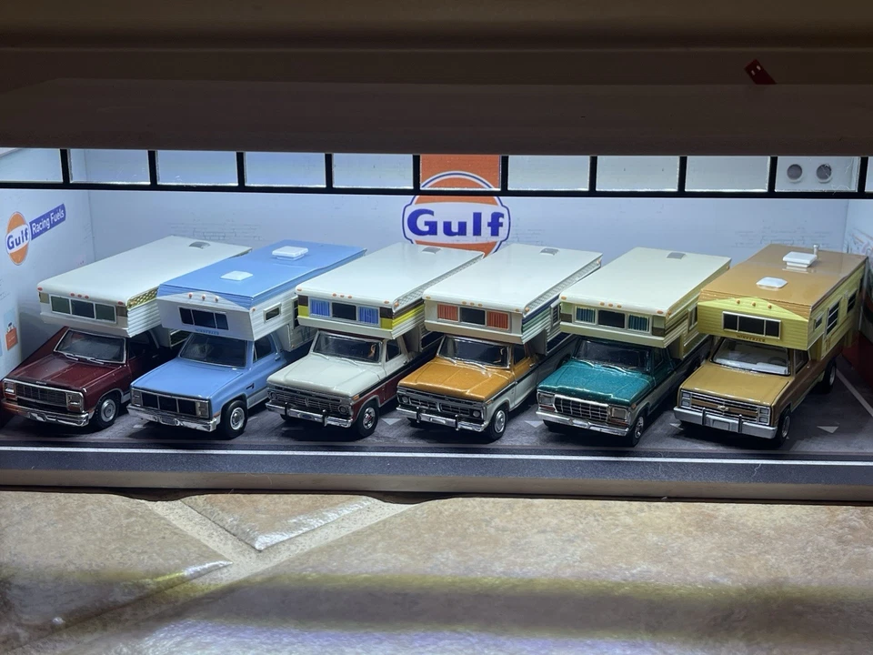 LOT (6) GMC Sierra Square Body Chevy C20 Dodge Ram Camper RV Truck Diorama 1/64 - Image 2 of 4