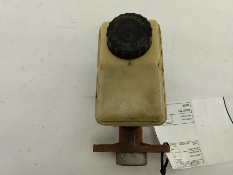 Cilindro maestro de freno VOLVO 245 WAGON compatible con 1975-1985 Foto 3 de 4